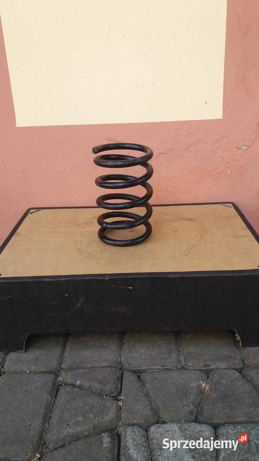 FIAT 126P SPRĘŻYNA ZAWIESZENIA TYŁ NOWA podkarpackie