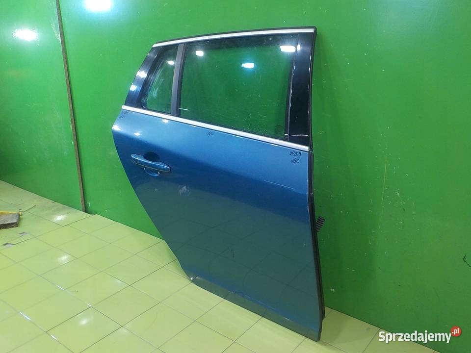 VOLVO V60 I LIFT RDESIGN 20 D 14r drzwi prawe