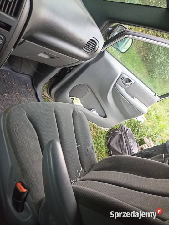 na sprzedaż chrysler Voyager na część 4/5 lubelskie Lublin