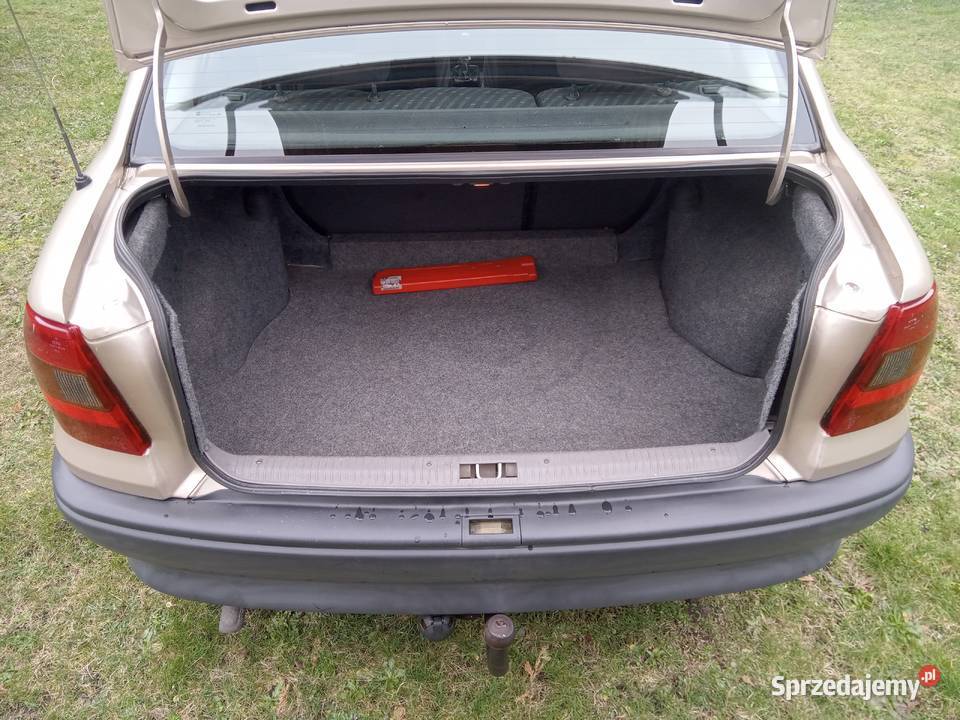 Opel Astra F Sedan 14 60 Katowice