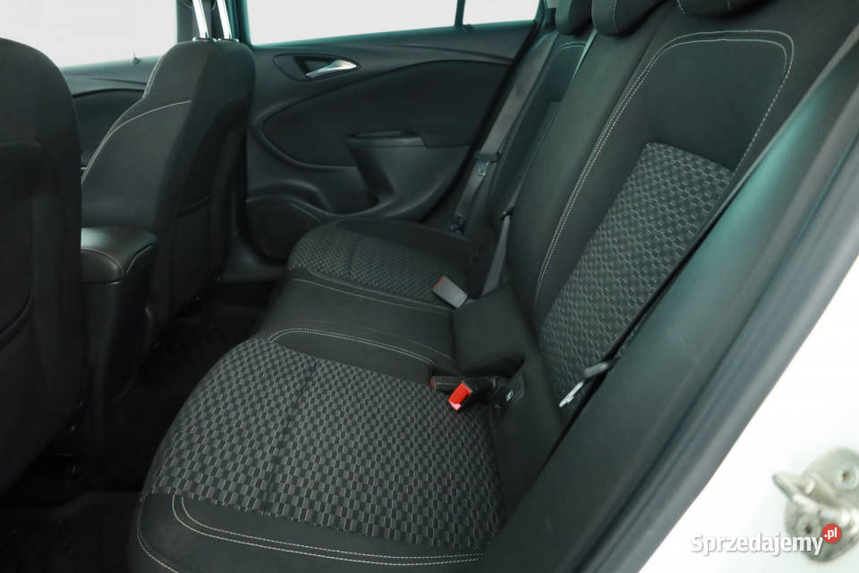 Opel Astra 16 CDTI manualna Zabrze