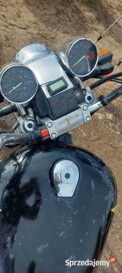 Motor HONDA SHADOW 700 igła czarny Mońki