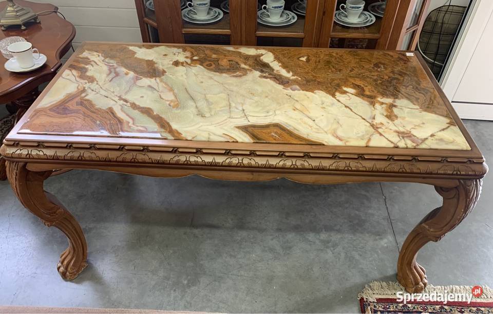 Stylowa ława z kamiennym blatem