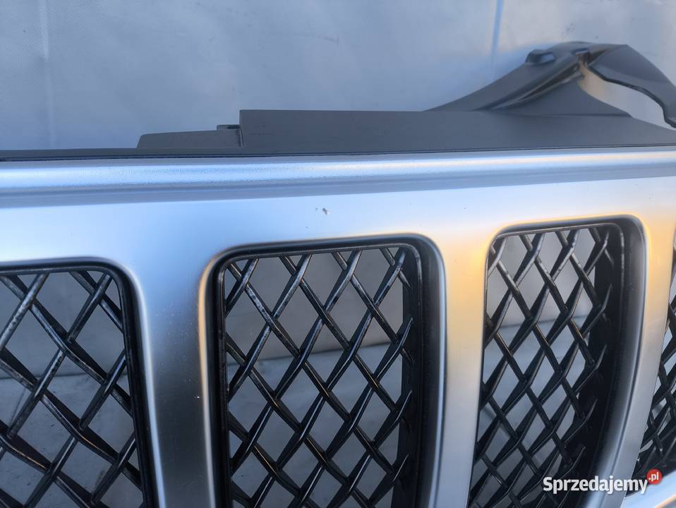 JEEP GRAND CHEROKEE III WK GRILL ATRAPA Radom