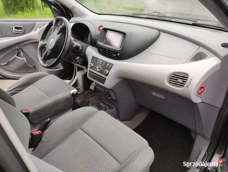 Nissan Almera Tino autoalarm