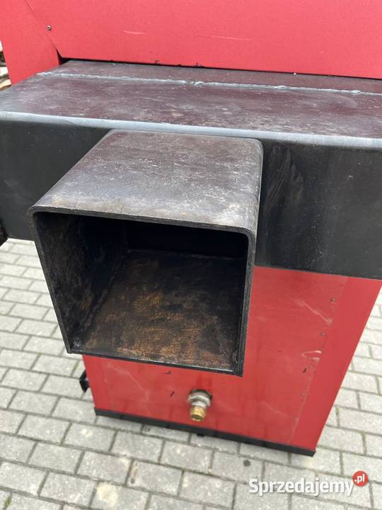 Piec z kotłem na trociny o mocy 100 kW z Tarnów