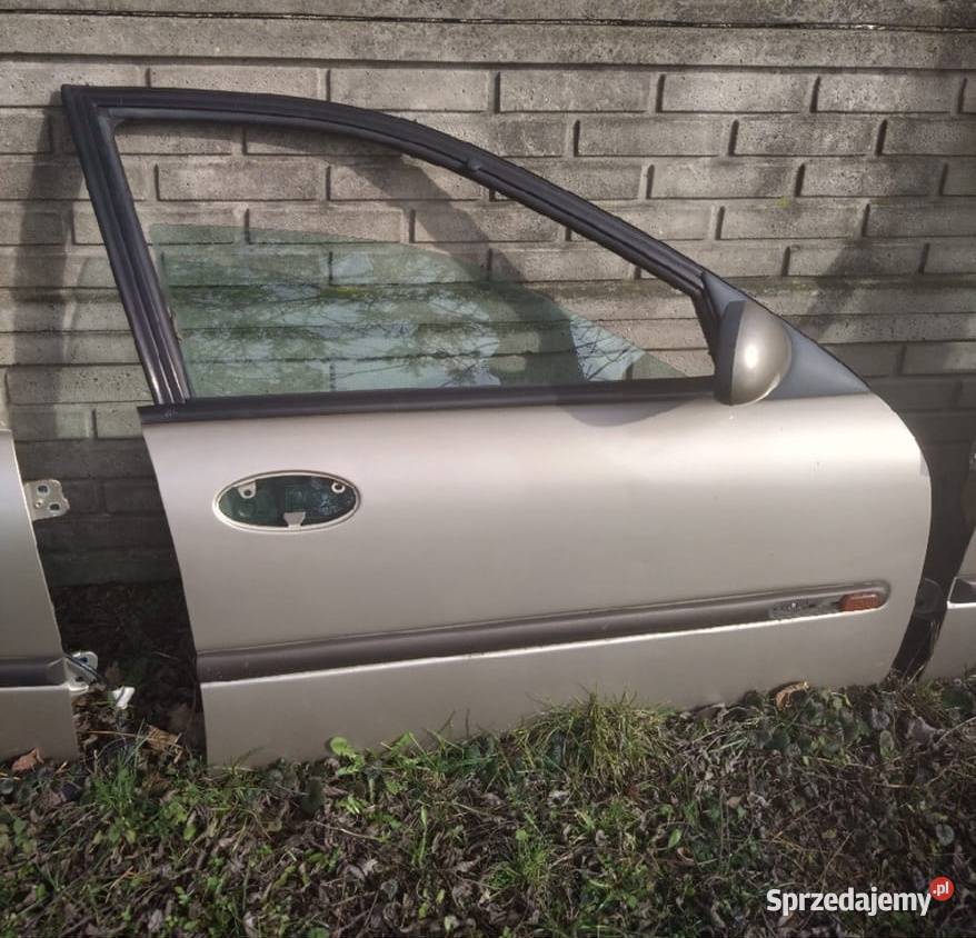 Drzwi prawy przód Renault Laguna MV186 osobowe Szczekociny