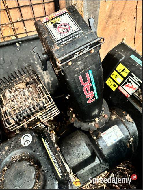 Syndyk sprzeda odśnieżarkę spalinową Myszewko sprzedam