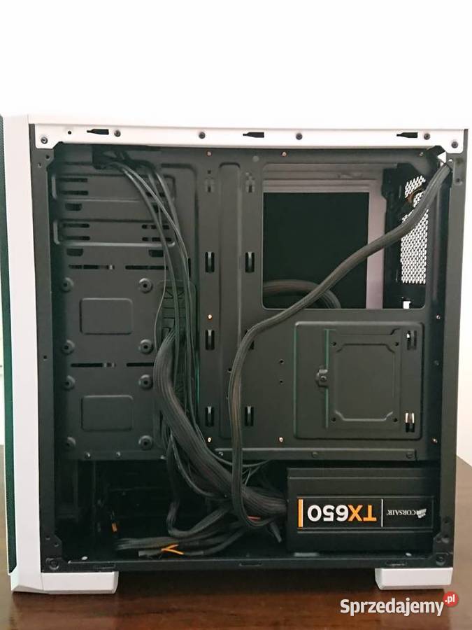 Obudowa Komputerowa z zasilaczem Corsair TX650