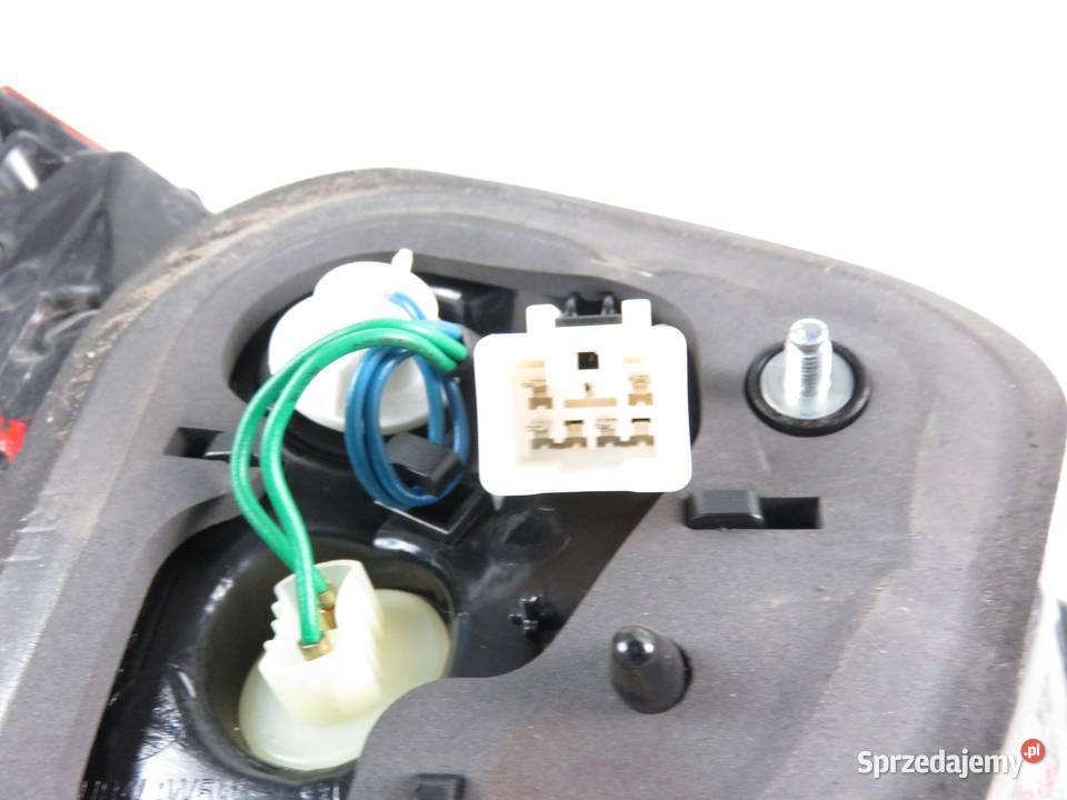 LAMPA PRAWA TYLNA KLAPA KIA RIO III 924041W2