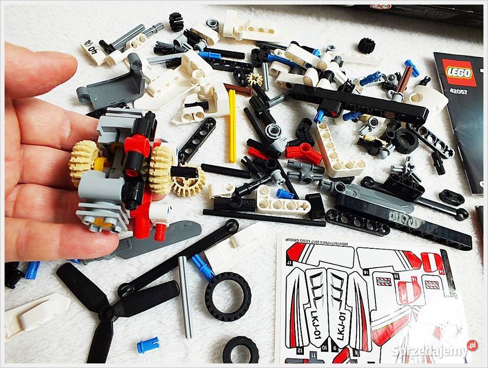 Klocki LEGO Technic 42057 Ultralekki Helikopter Żary