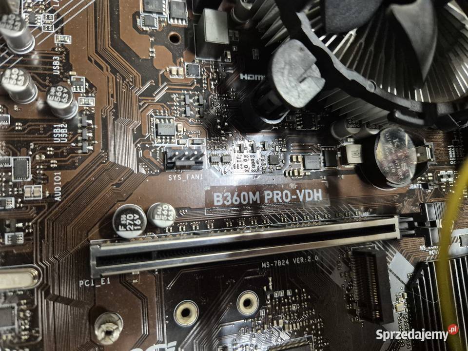 Komputer stacjonarny Intel Core i38100 8 GB DDR4 śląskie