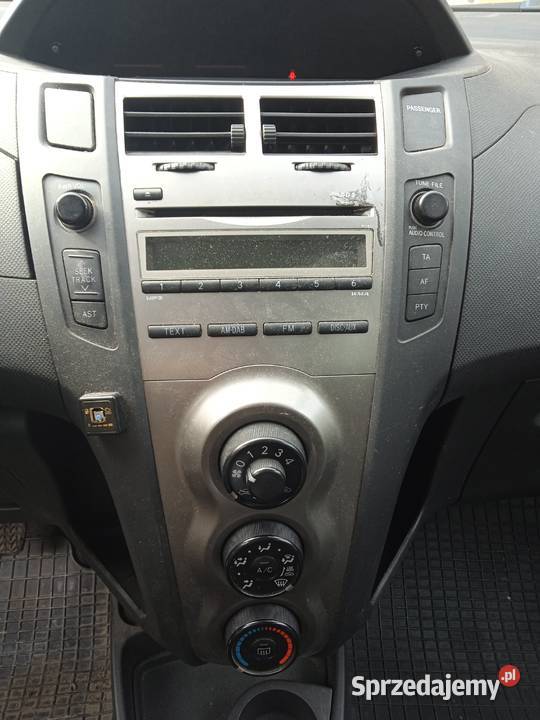 Toyota yaris 260000km Żywiec sprzedam