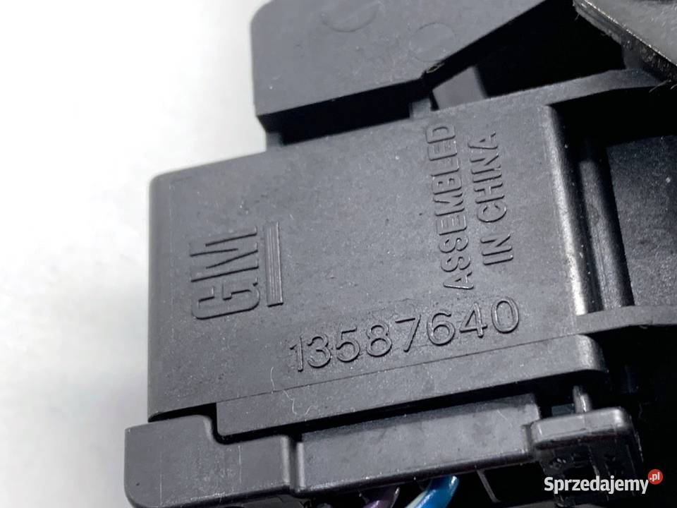 ZAMEK KLAPY TYŁ OPEL MOKKA Hatchback 13587640 sprzedam