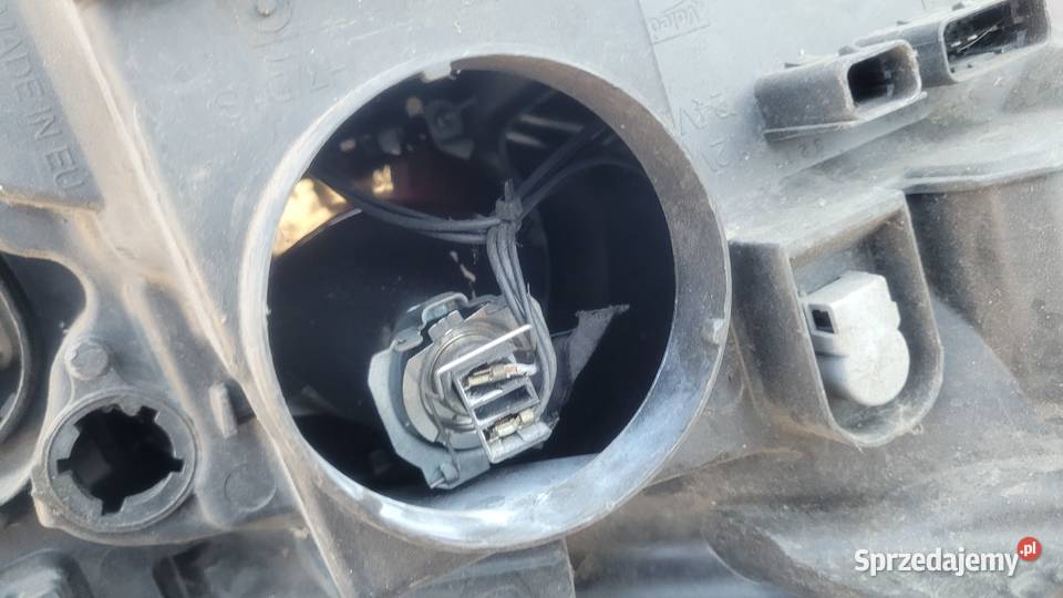 RENAULT LAGUNA III 0710 REFLEKTOR LEWY LAMPA osobowe Ruda Śląska