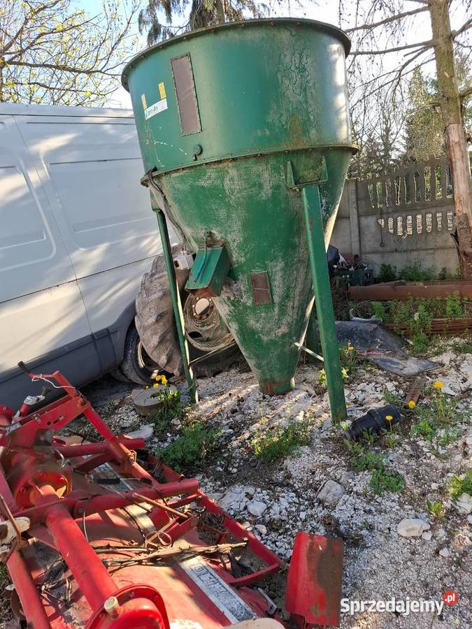 Mieszalnik pasz nieuszkodzony Wodzisław