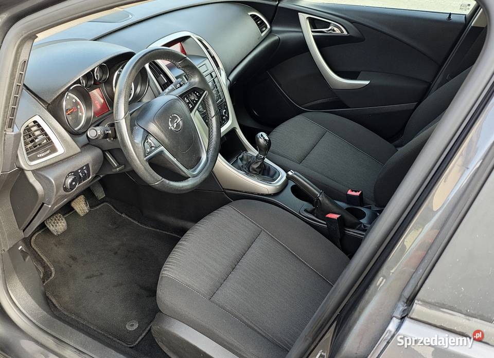 Opel Astra 14T Benzyna Turbo dobrze wyposażona Astra śląskie