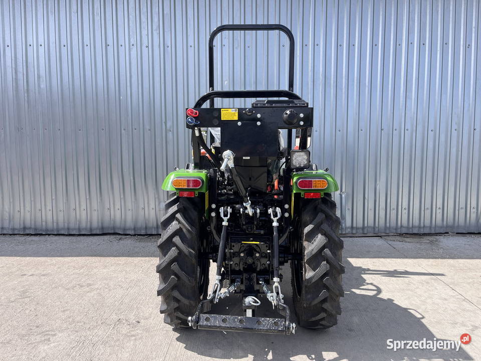 Traktor Ciągnik rolniczy Komunalny osprzęt Pług