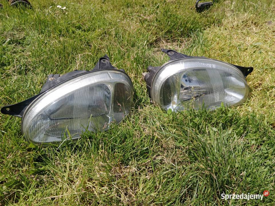 Opel corsa B reflektory przednie lampy przód Wiązów