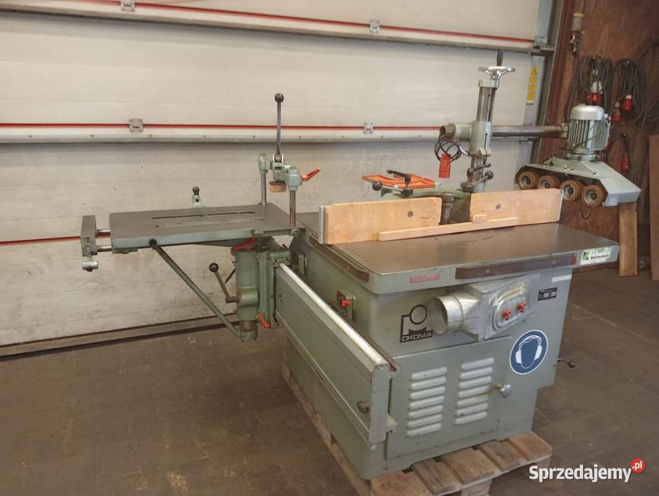 Frezarka dolnowrzecionowa OKOMA z posuwem pomorskie Wejherowo sprzedam