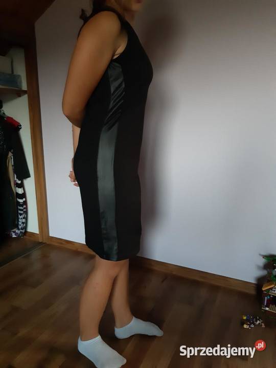 Czarna sukienka mini rozmiar LXL 30 Pewel Wielka