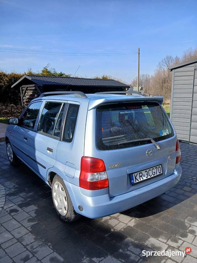 Mazda demio 2001