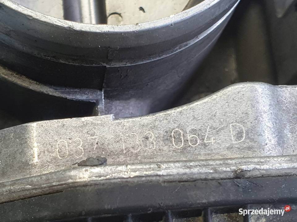 PRZEPUSTNICA Audi A4 B5 16 8V 037133064D Chełm