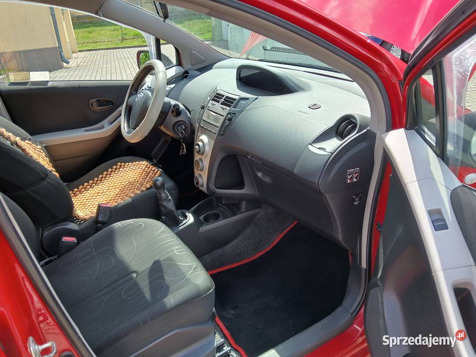 toyota yaris lift 20092010 174 10benzsalon kupiony w polskim salonie Yaris Bydgoszcz sprzedam