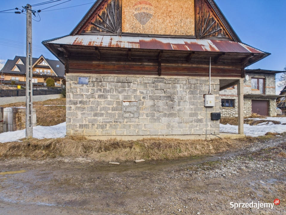 Dom z pomieszczeniem gospodarczym Dzianisz