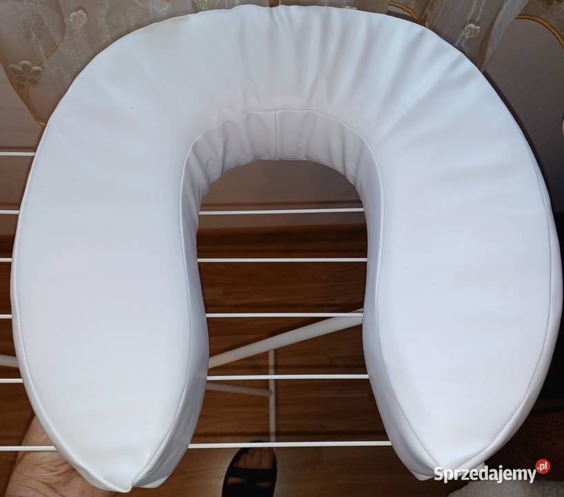 Nowe poduszki rechabilitacyjne z otworem Świdnica