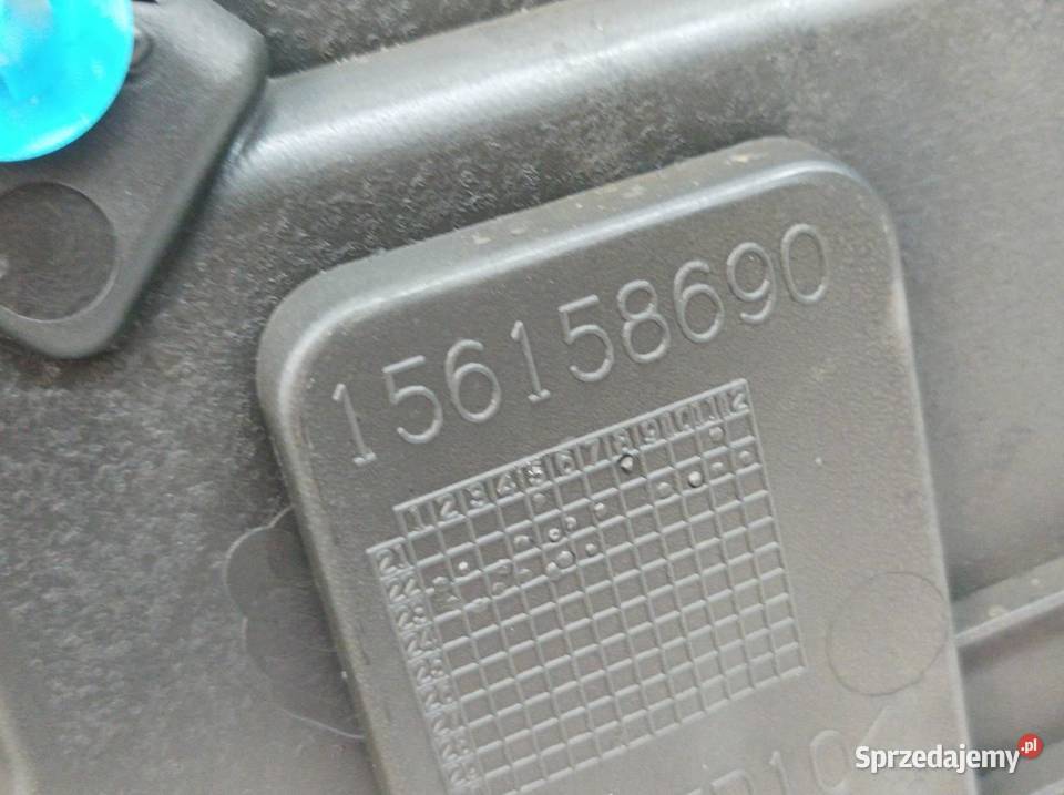 TAPICERKA BOCZEK PRAWY BAGAŻNIKA MOCOWANIE Rok produkcji 2024