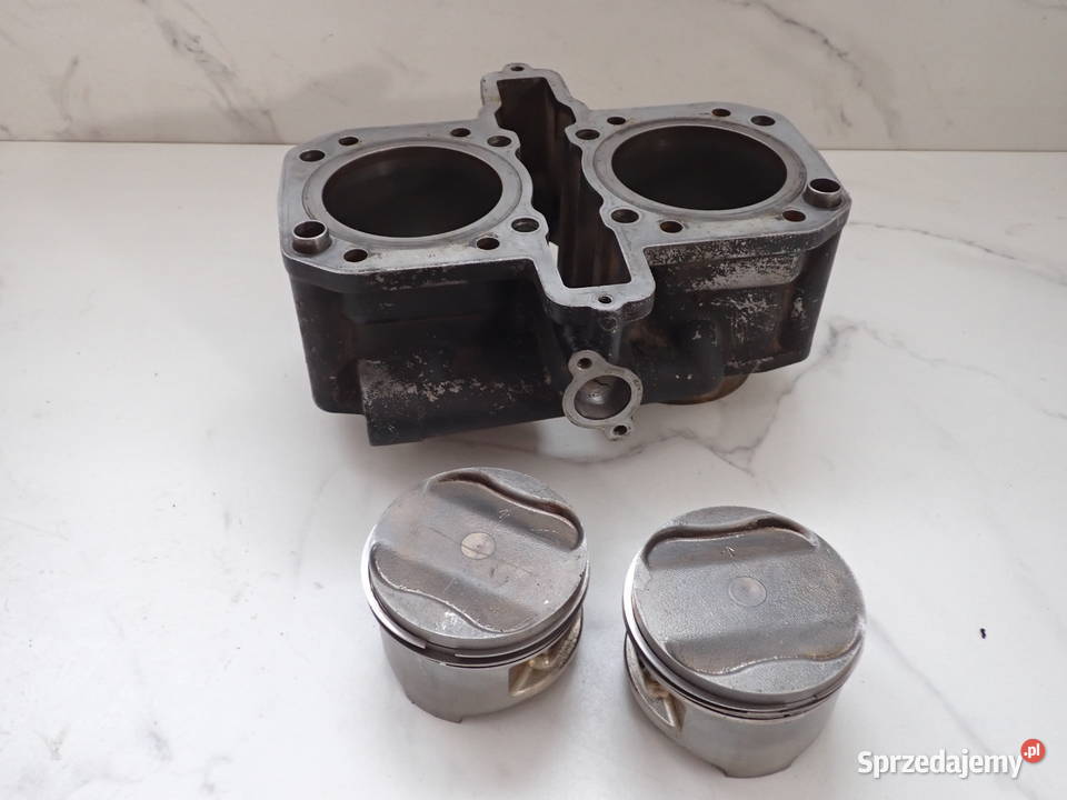 Cylinder Tłoki Kawasaki Gpz 500 8792r er5 kle en sprzedam