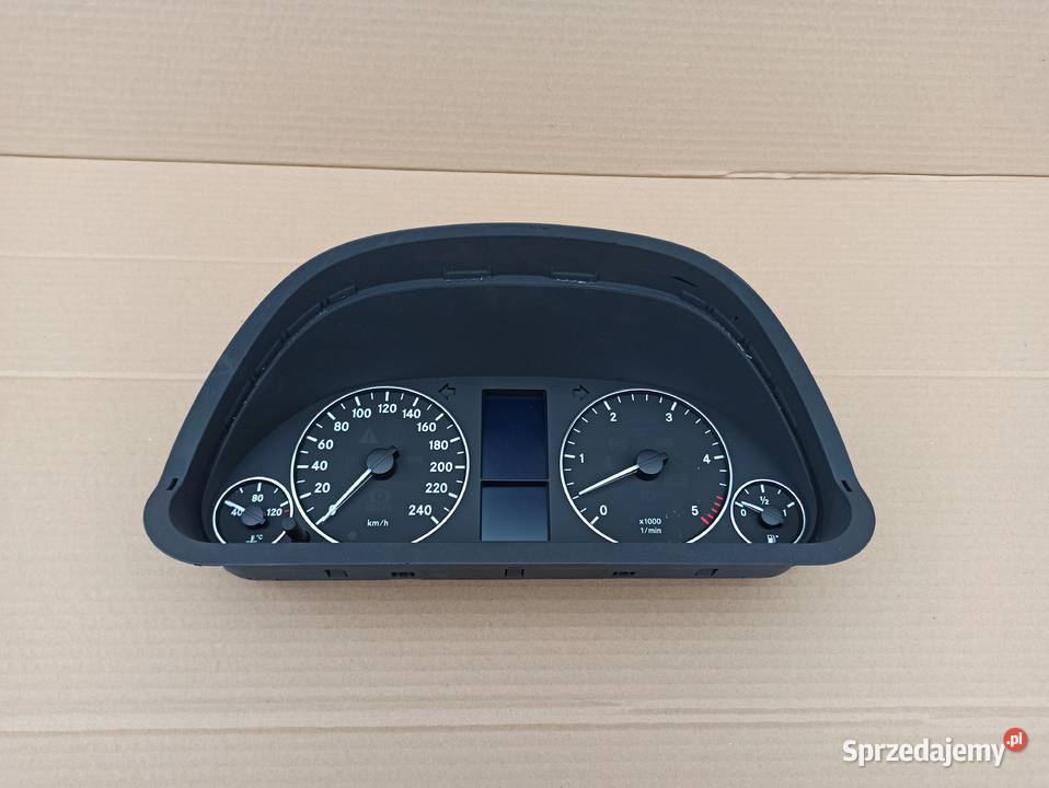 MERCEDES AKLASA W169 20CDI LICZNIK ZEGARY osobowe Trzciel