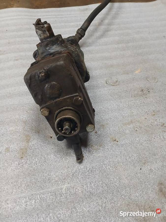 Pompa hydrauliczna dwusekcyjna z napędem pasowym