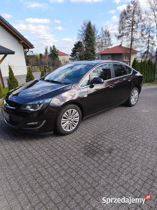Opel Astra J 17 CDTI Executive Astra Łazany