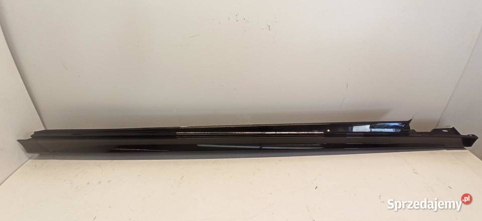 MERCEDES W205 PRÓG LISTWA PROGOWA PRAWA 197 osobowe sprzedam