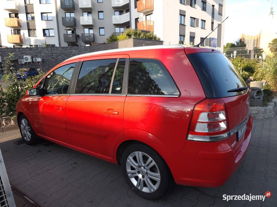 Opel Zafira B 2009 z instalacją gazową wielofunkcyjna kierownica Wrocław