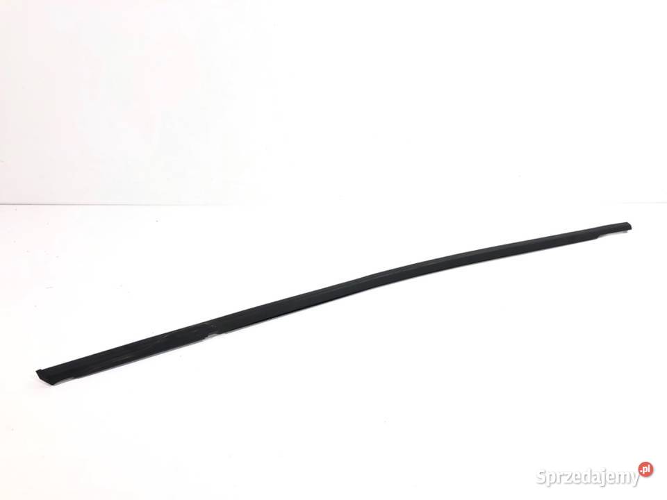 LISTWA ZGARNIAJĄCA PRZÓD PRAWY SKODA OCTAVIA III