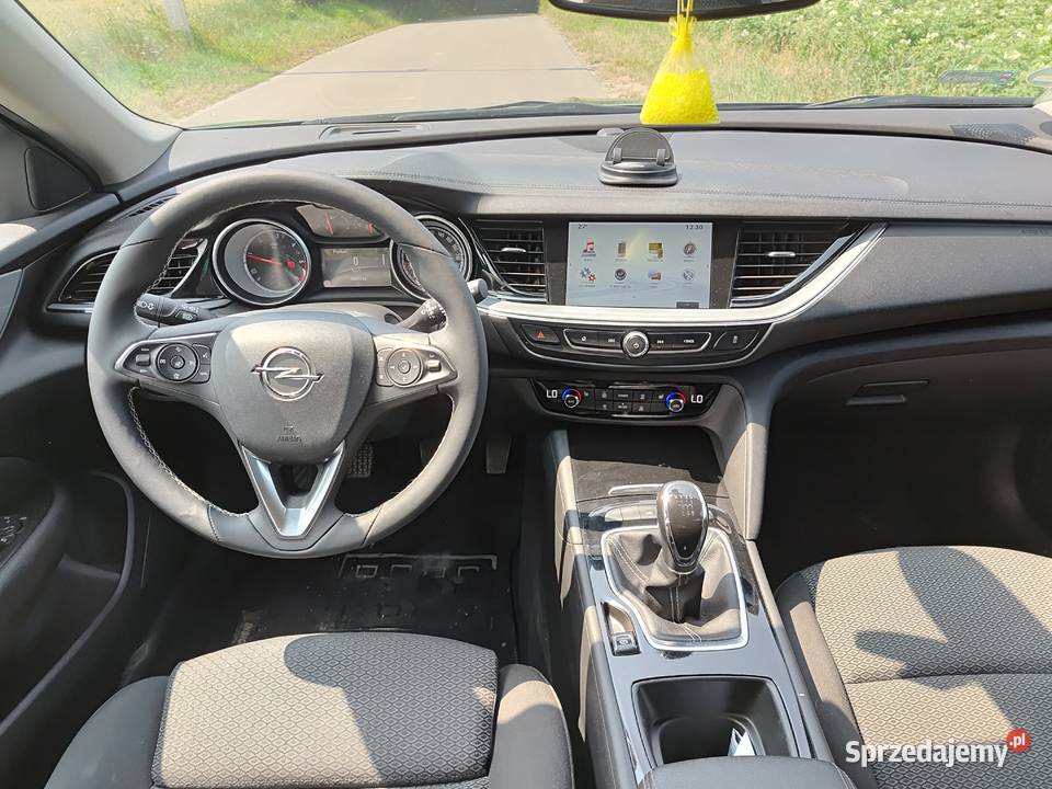 Opel insigniaastra sports tourer 20 170 z 2017r Ćmielów