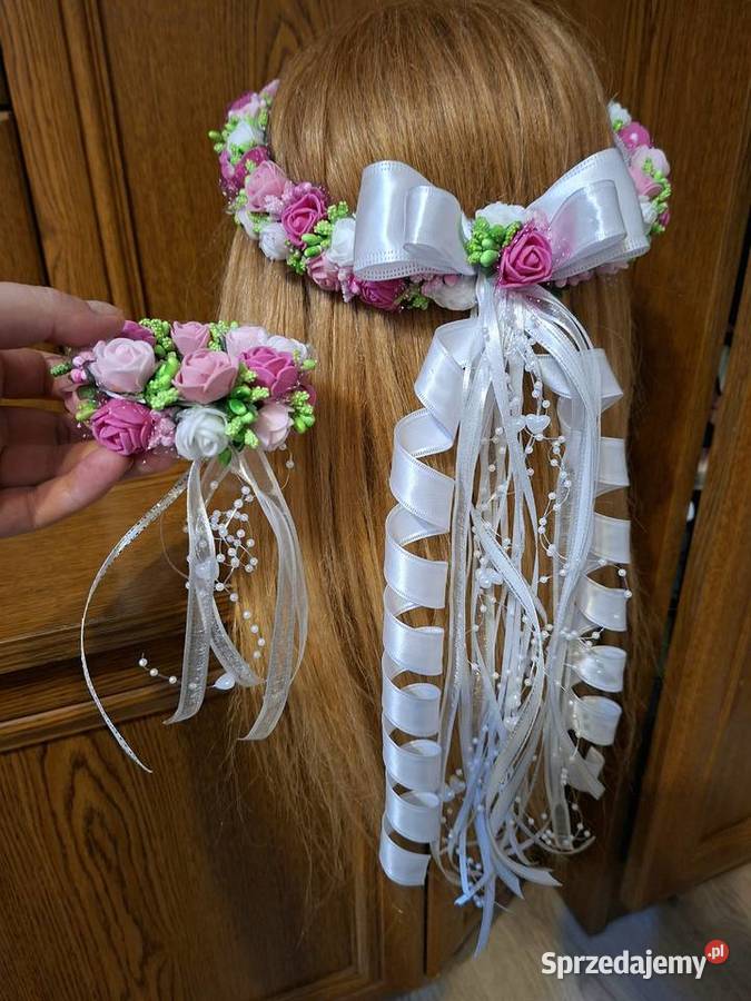 Wianek komunijny żywy z ozdobą świecy Borów