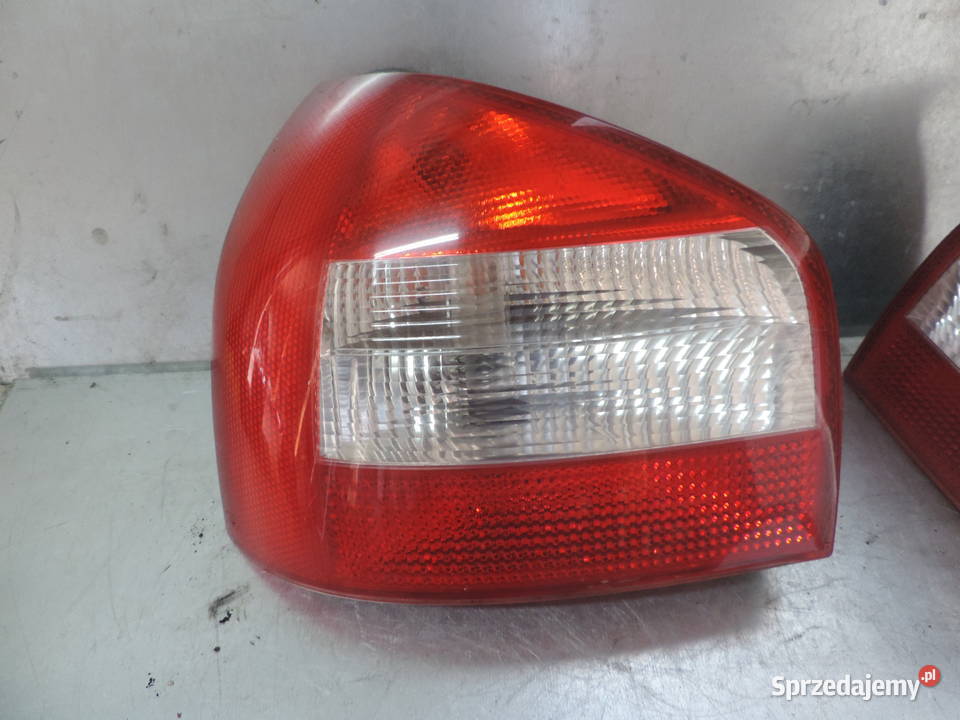 AUDI A3 8L FL LAMPA LEWY TYŁ Nowy Sącz