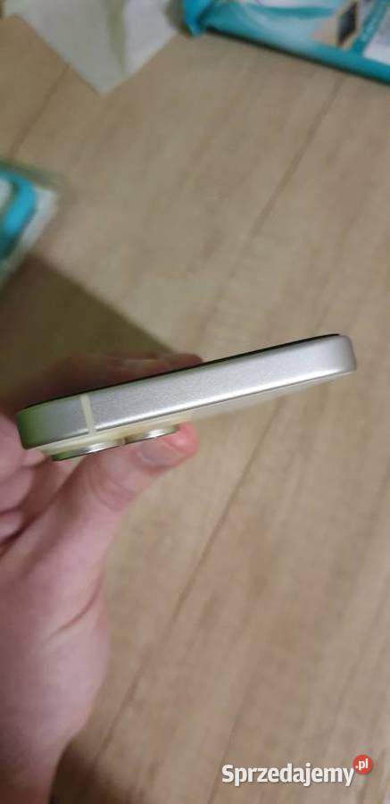 Iphone 15 żółtozłoty stan IDEALNY