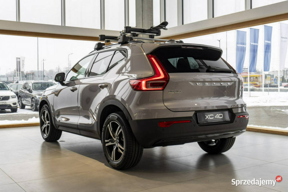 Volvo XC 40 Plus Dark B3 Mild Hybrid Benzyna łódzkie Łódź