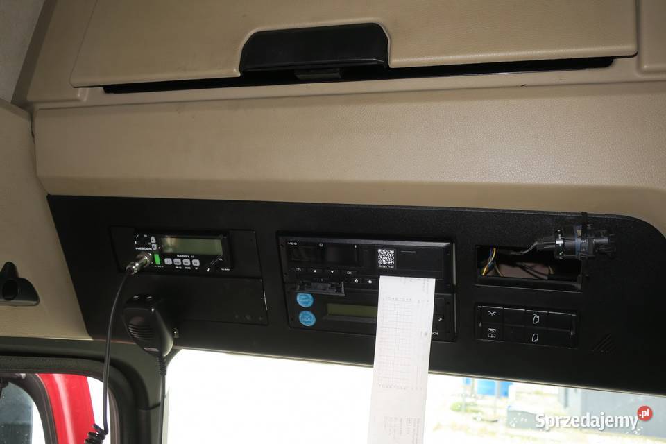 Ciągnik siodłowy MERCEDESBENZ ACTROS 1845