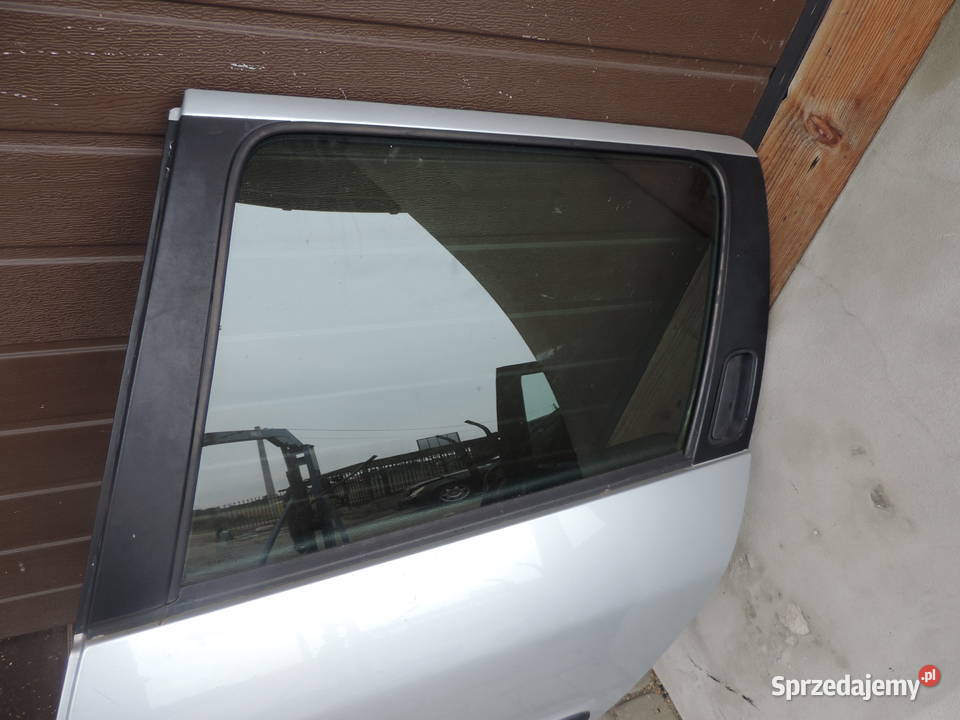 PEUGEOT 206 SW DRZWI LEWY TYŁ Rok produkcji 2003 małopolskie Nowy Sącz
