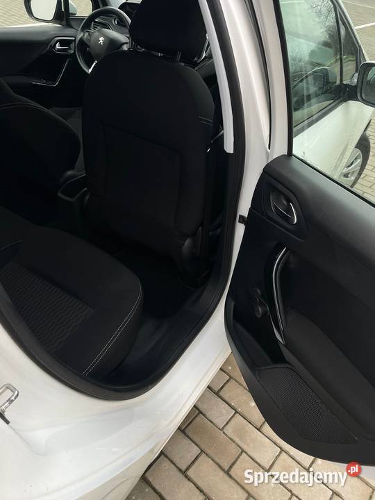 Peugeot 208 Active 12 PureTech 68 208 Lublin