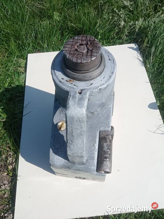 Podnośnik hydrauliczny lewarek hydrauliczny Biszcza sprzedam
