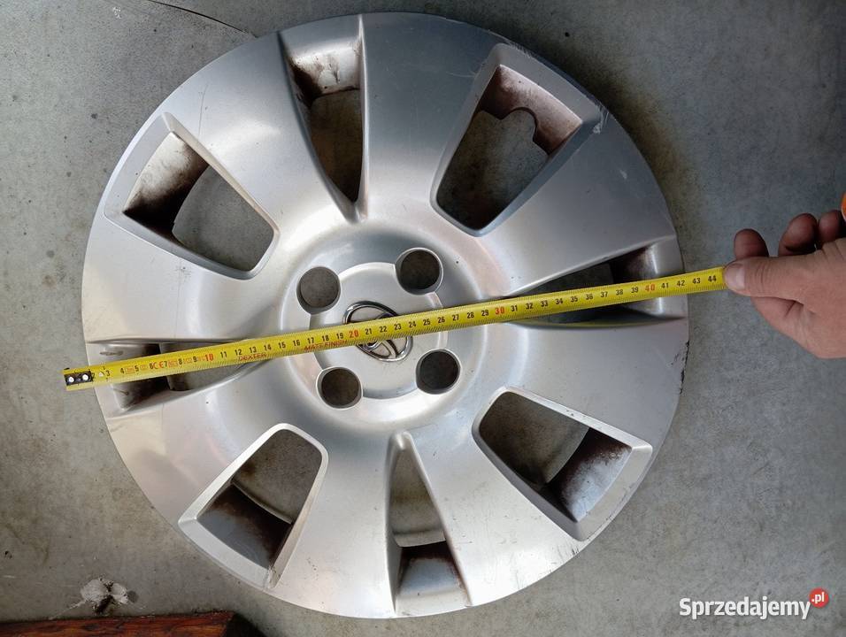 Pojedynczy kołpak Toyota Lubań sprzedam