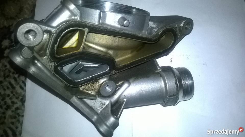 Obudowa filtra oleju BMW E90 E91 E92 323I 325I smarowanie silnika