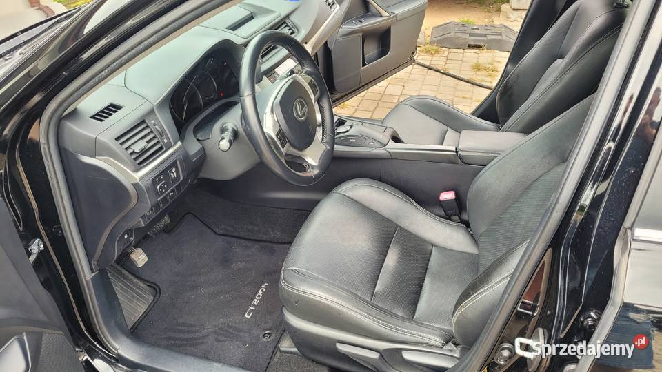 Lexus Ct200 2012r nieuszkodzony Warszawa